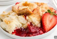 Classic Strawberry Dump Cake Recipe with Crumb Topping