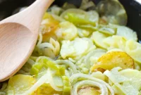 Patatas a lo Pobre: Authentic Spanish Fried Potatoes