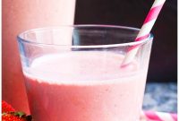4-Ingredient Strawberry Smoothie Recipe