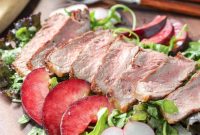 Low-Carb Steak Salad with Plums and Balsamic Reduction