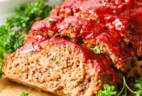 Juicy Glazed Meatloaf Recipe for Dinner