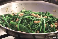 Sauteed Broccoli Rabe with White Beans and Garlic