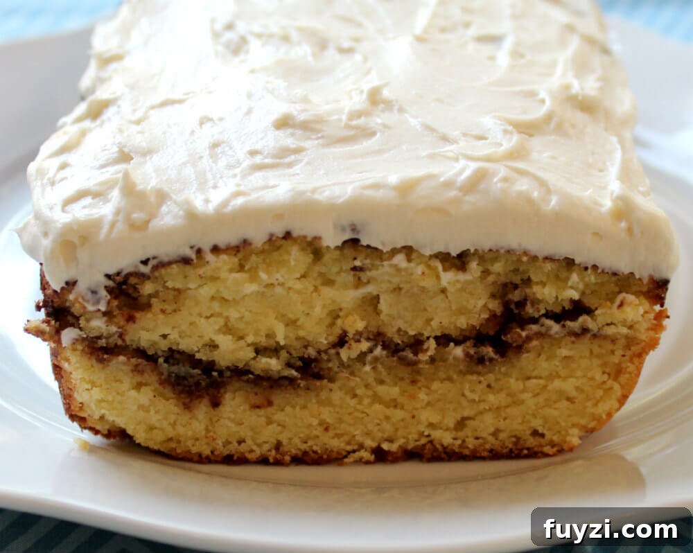 Cinnamon Roll Keto Cake5