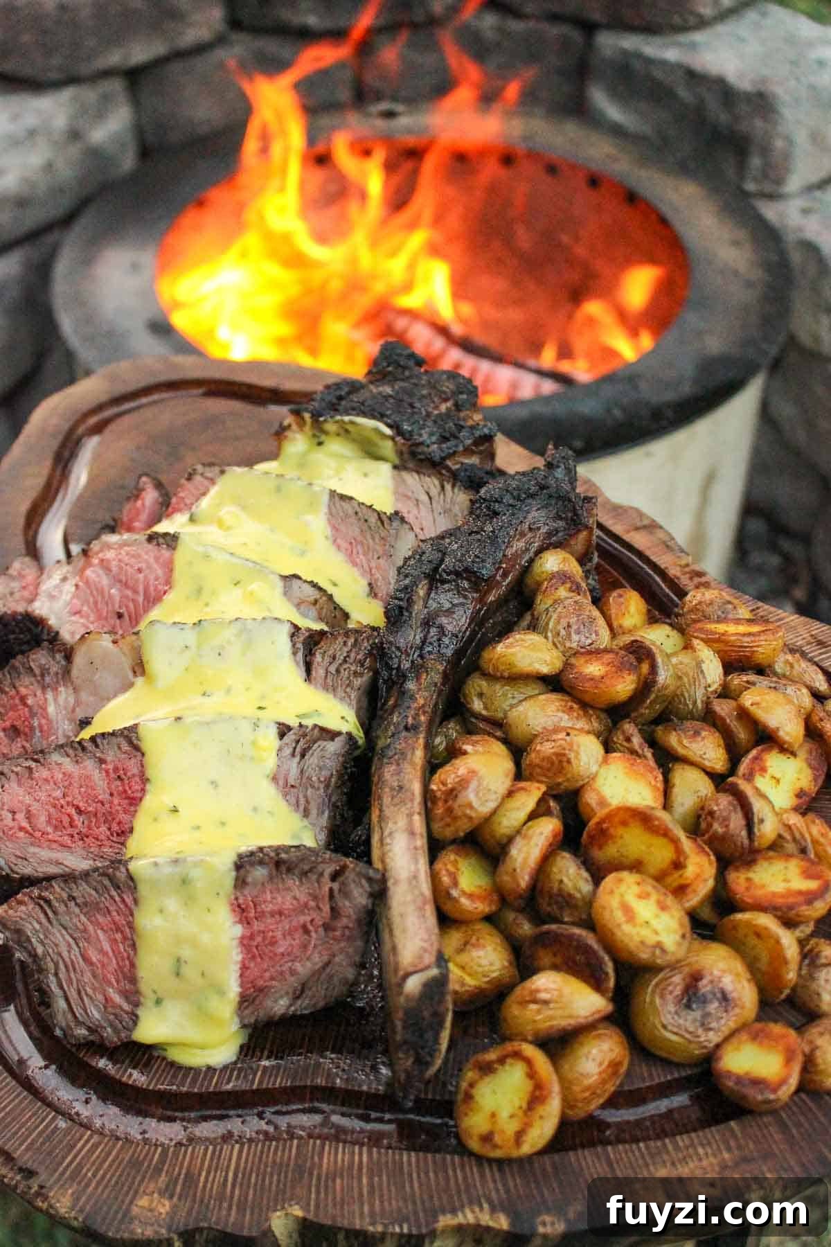 One final shot of the served steak with béarnaise sauce.