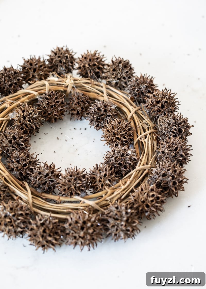 Foraged Fall Wreath with Sweetgum Balls #fall #decor #foraged #sweetgumballs #sweetgum #wreath #fallwreath #budgetdecor