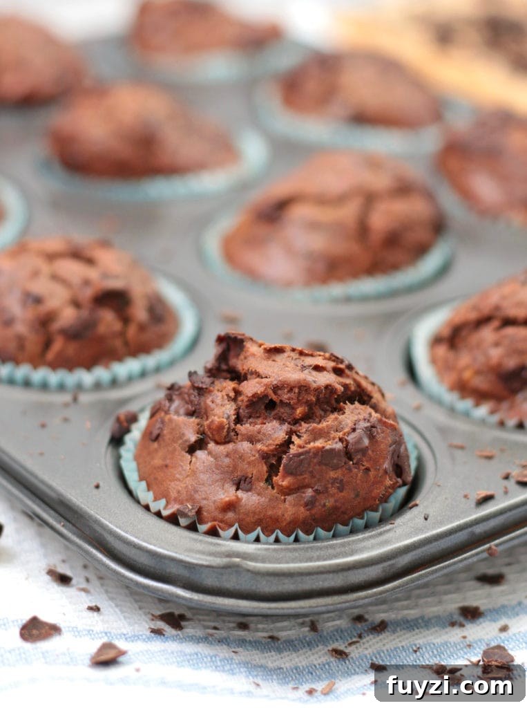 Close up on one muffin in the muffin tin