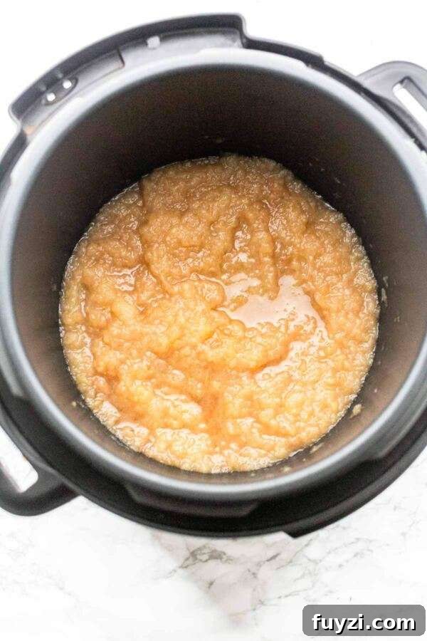 How to Make Apple Juice in the Instant Pot 2 Homemade Instant Pot apple juice. Easy to make in less than 10 minutes. Fresh apple juice is slightly tart and sweet.