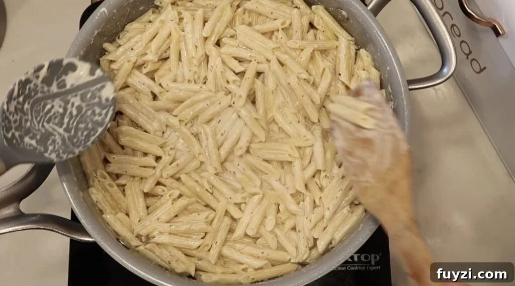 Silky Garlic Cream Sauce Recipe for Pasta and Chicken 17 Pasta fully coated in sauce