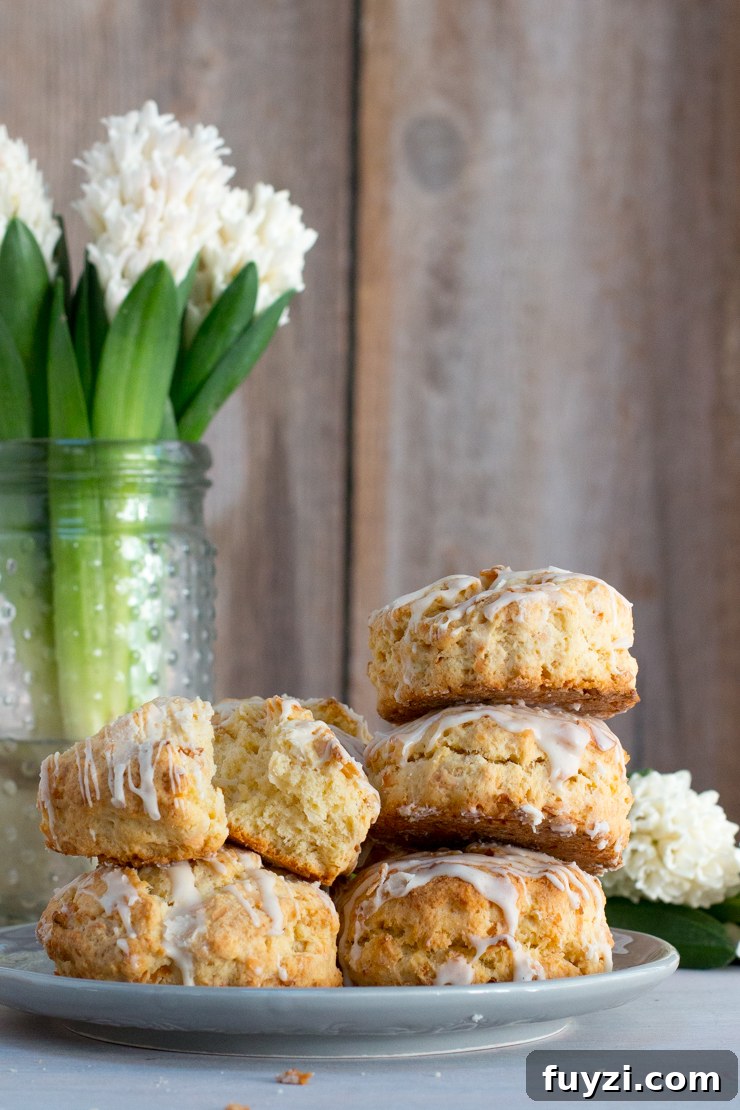 CoconutCreamScones-3