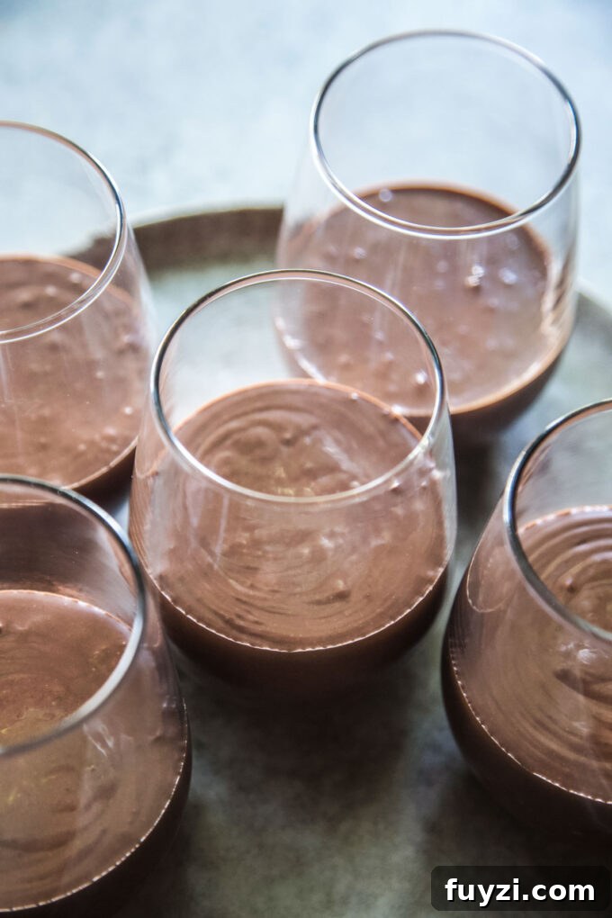 chocolate mousse in cups