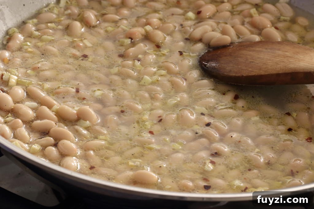 White beans with olive oil and garlic